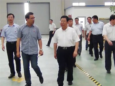 安丘市委書記桑福嶺一行深入科靈調研工作，傾力打造科靈節能為非公黨建示范單位